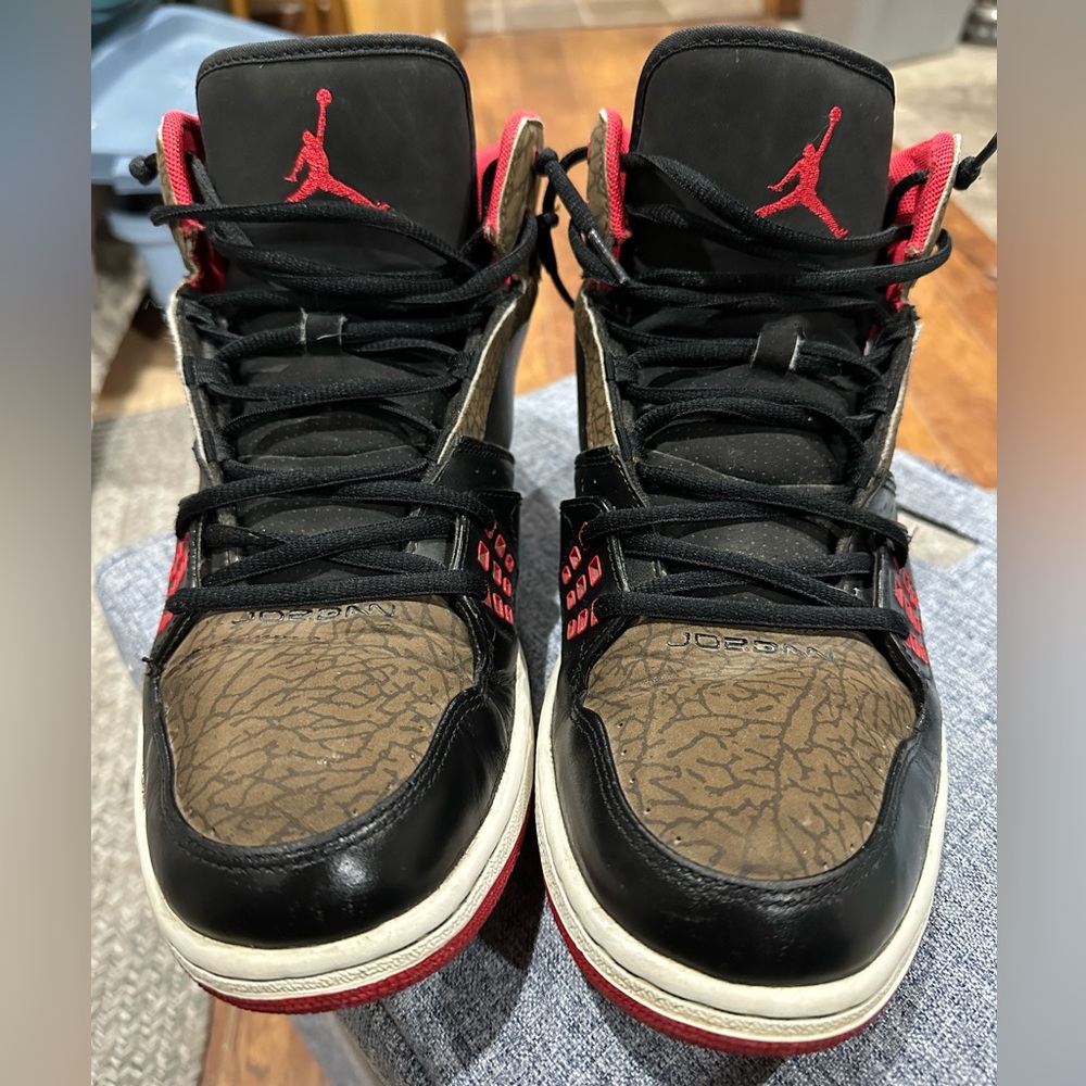 Nike Jordan 1 Flight Men's Shoes. Black, Red Olive. Size 11.5